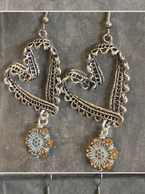 🎉 BOHO Czech Flower Silver Heart Earrings